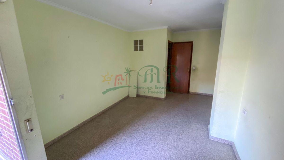 For sale of flat in Almoradí