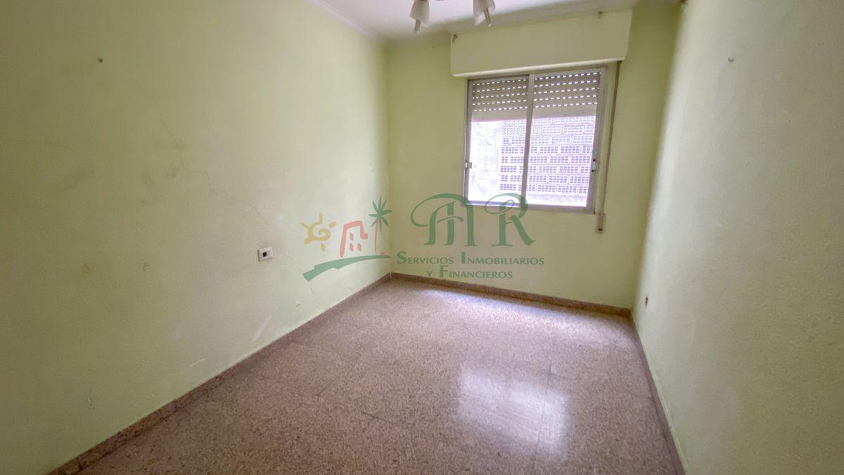 For sale of flat in Almoradí
