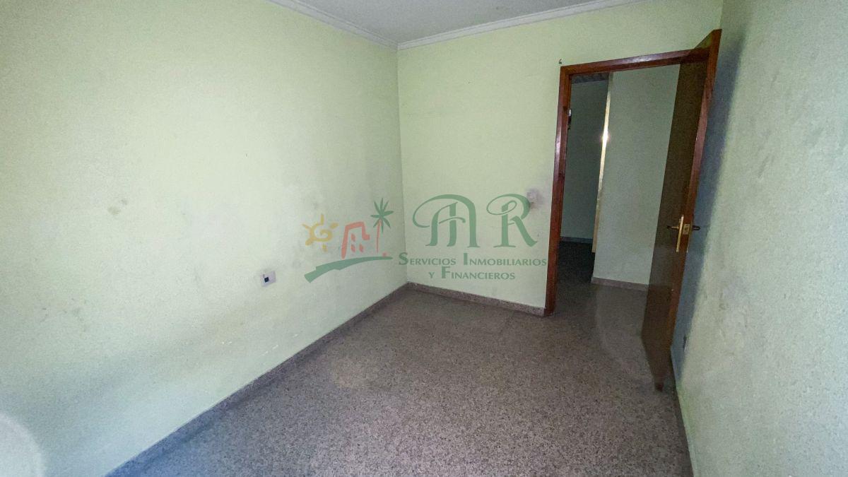 For sale of flat in Almoradí