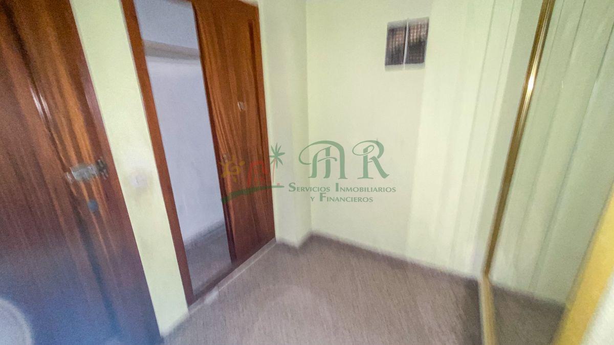 For sale of flat in Almoradí