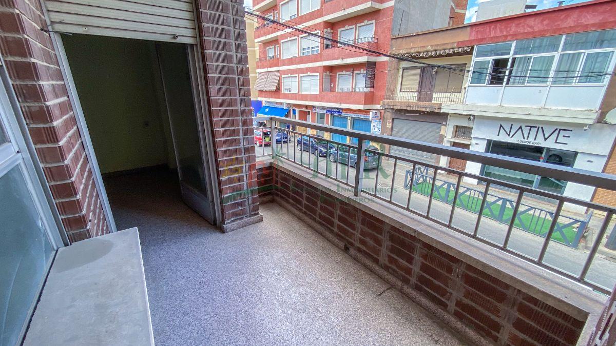 For sale of flat in Almoradí