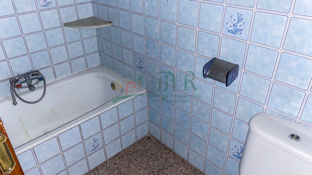 For sale of flat in Almoradí