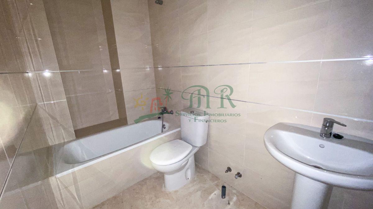 For sale of flat in Monforte del Cid