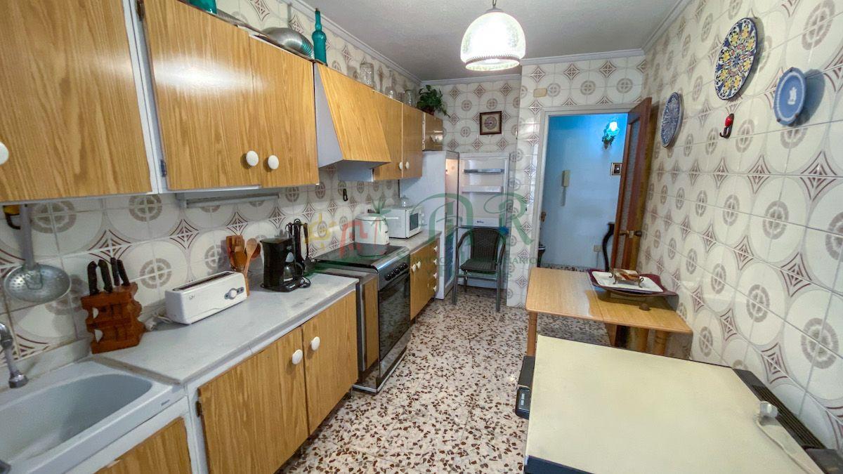 For sale of flat in Almoradí