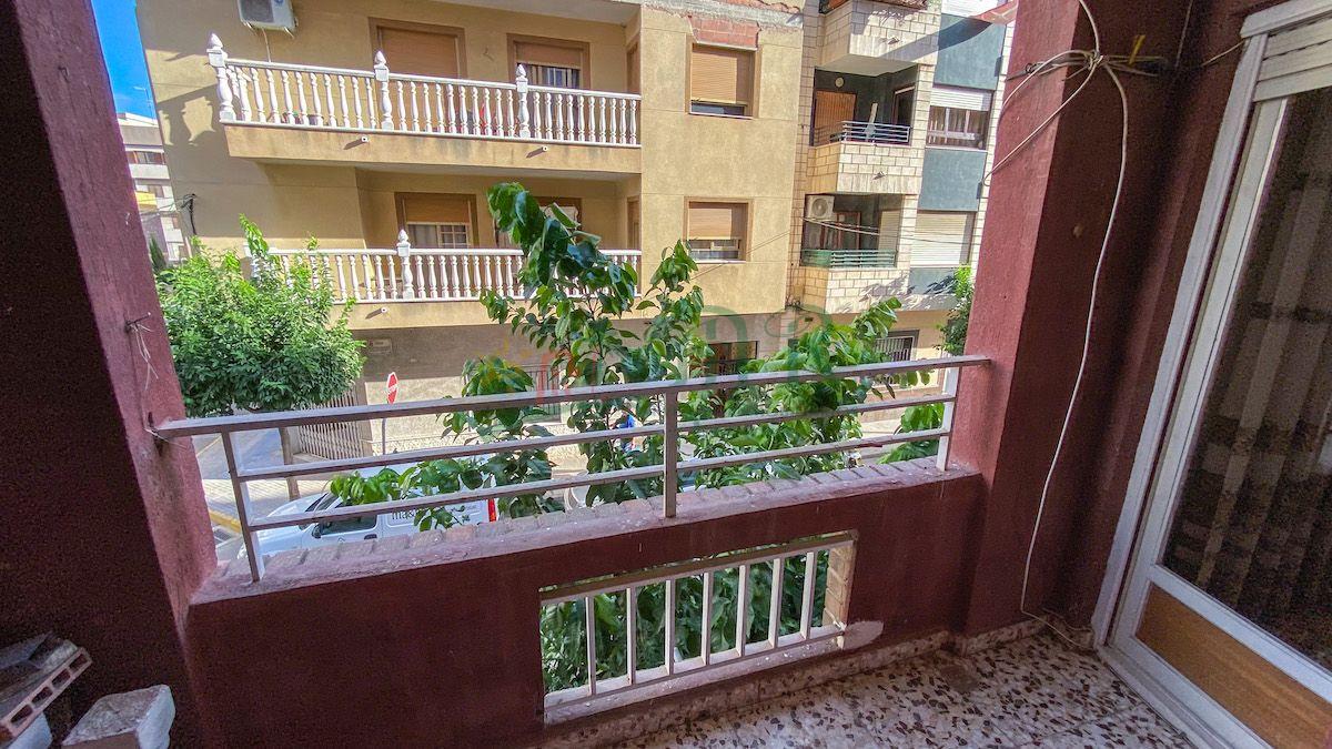 For sale of flat in Almoradí