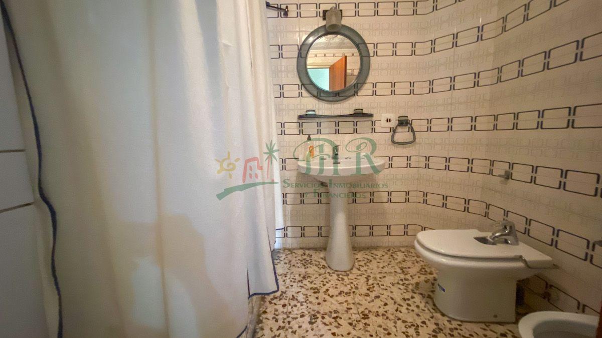 For sale of flat in Almoradí