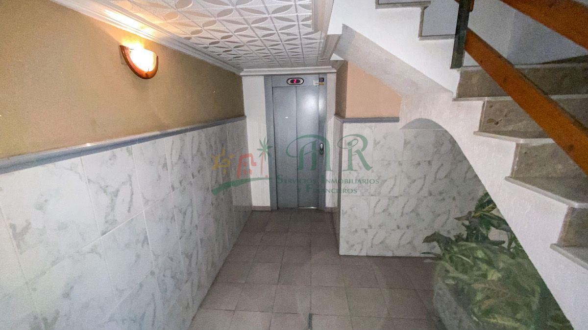 For sale of flat in Almoradí