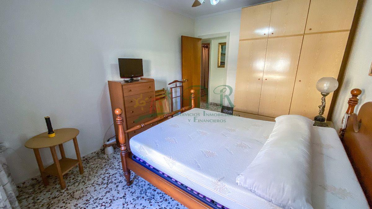 For sale of flat in Almoradí