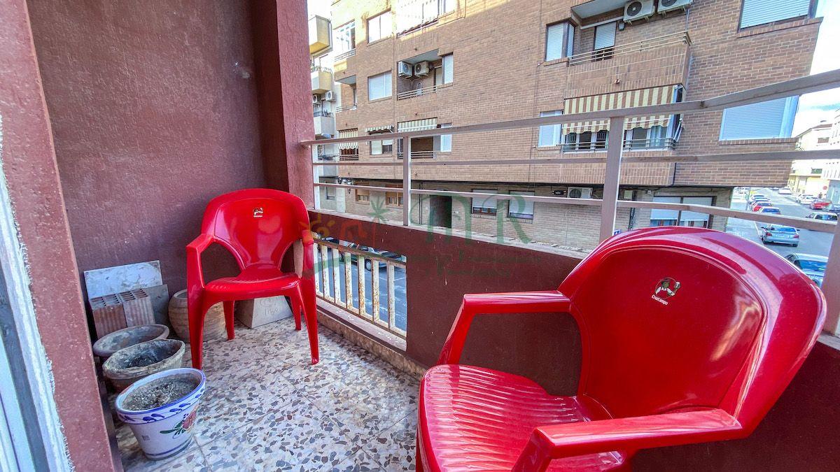 For sale of flat in Almoradí