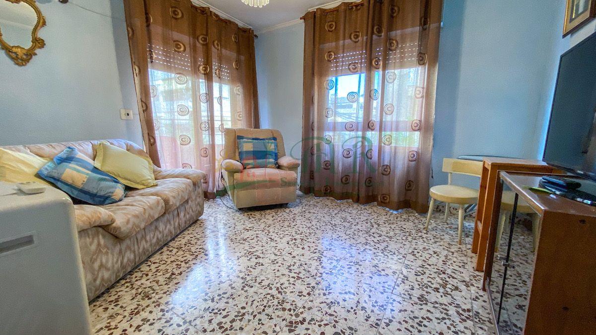 For sale of flat in Almoradí