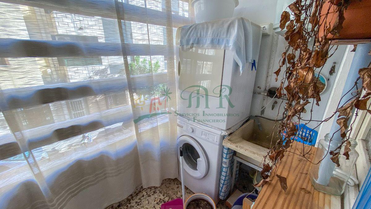 For sale of flat in Almoradí