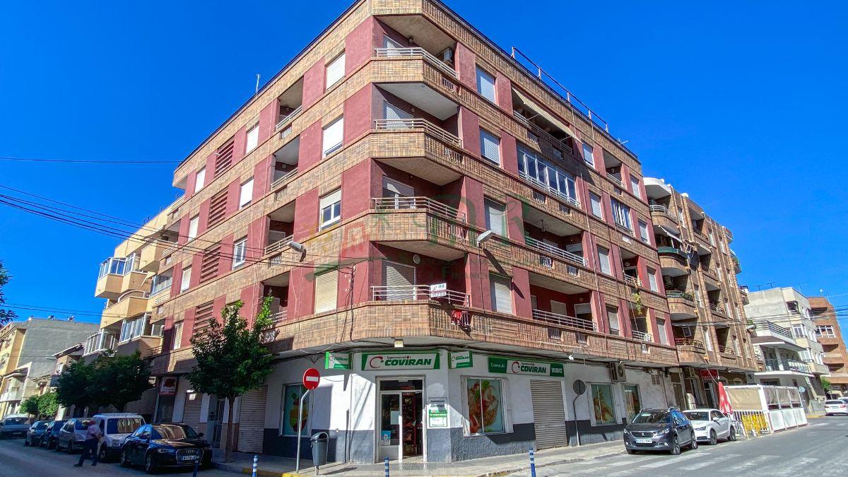 For sale of flat in Almoradí
