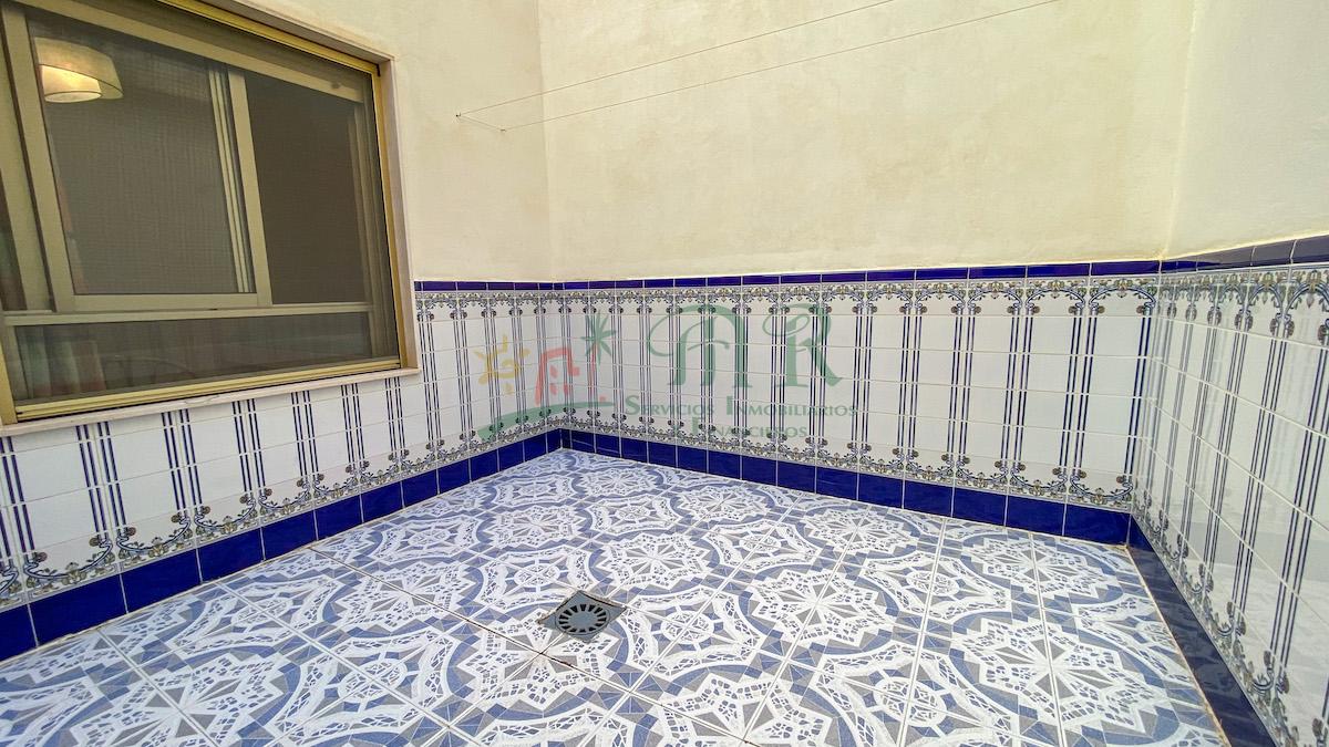 For rent of semidetached in Almoradí