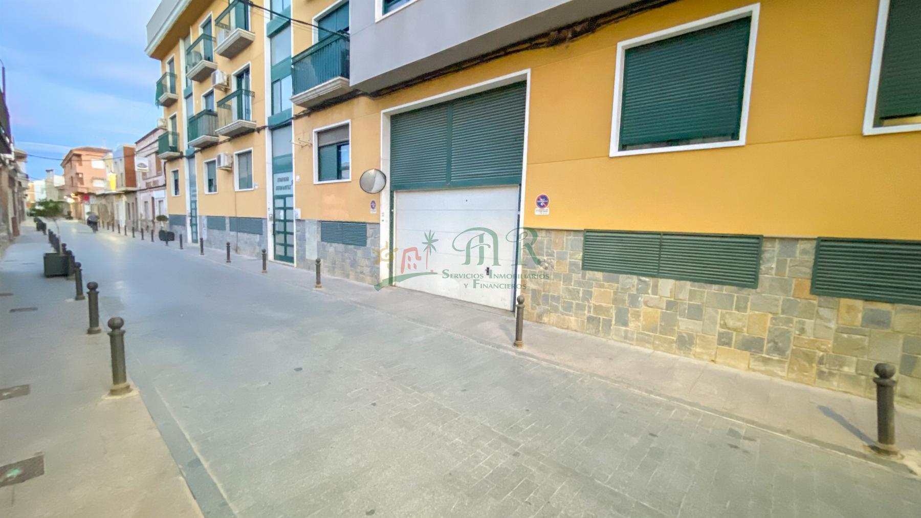 For sale of garage in Catral