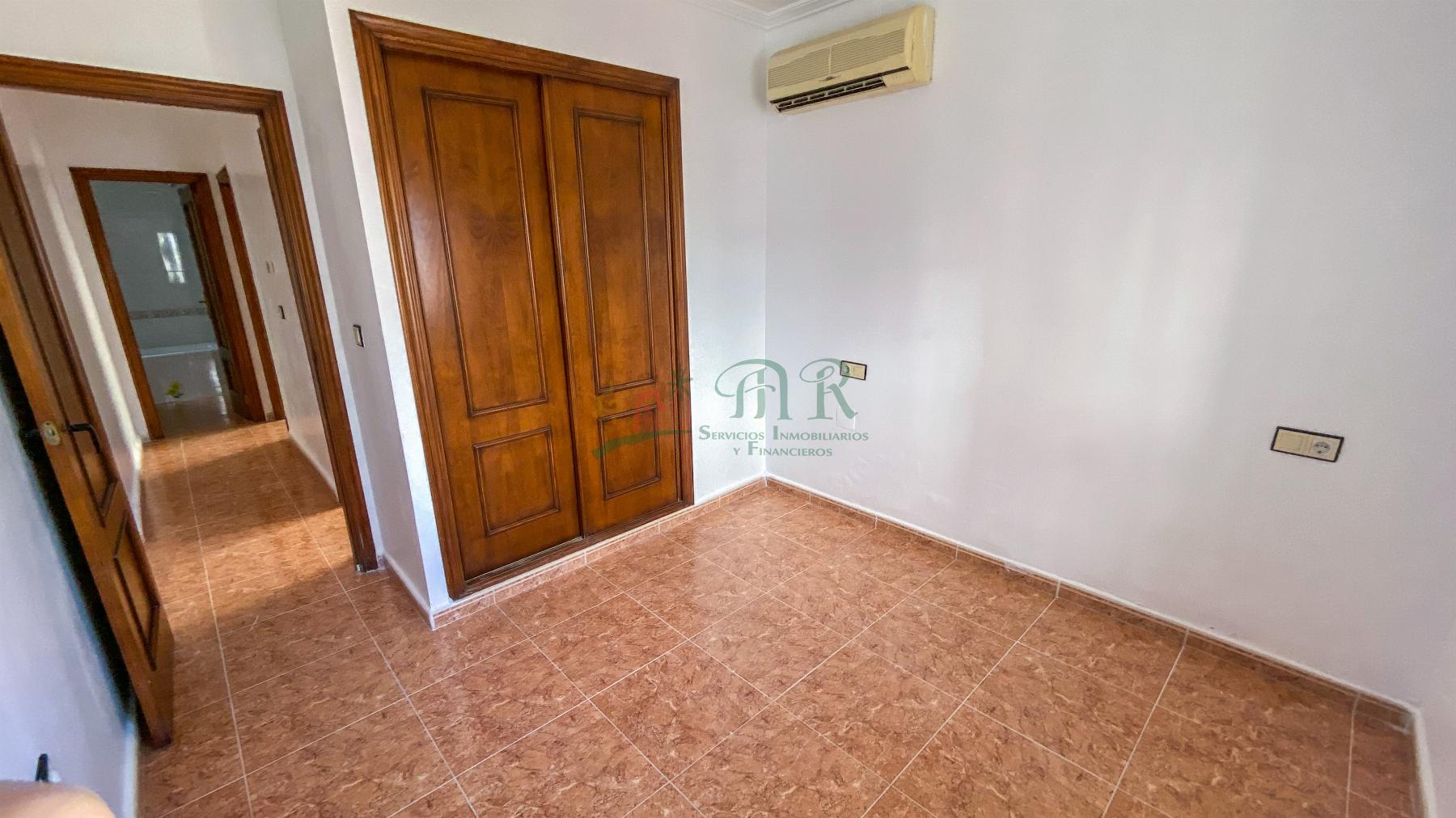 For sale of chalet in San Fulgencio