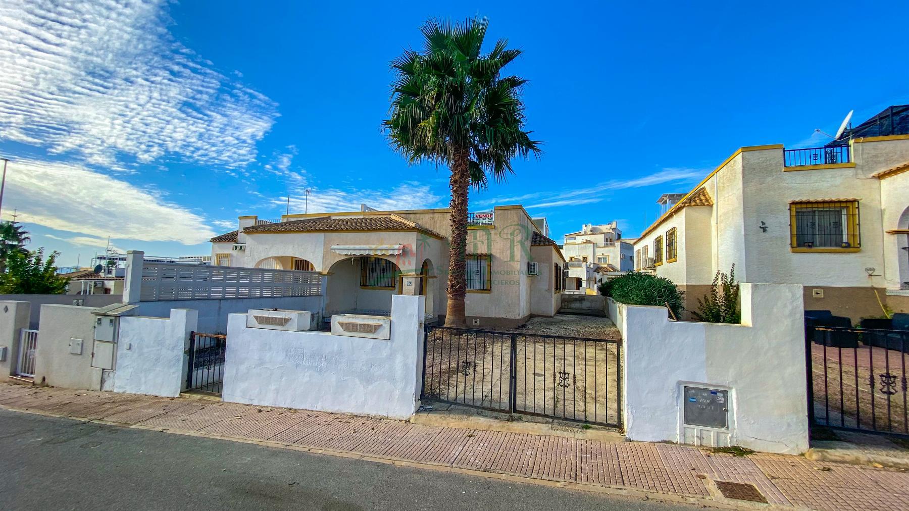 For sale of chalet in San Fulgencio
