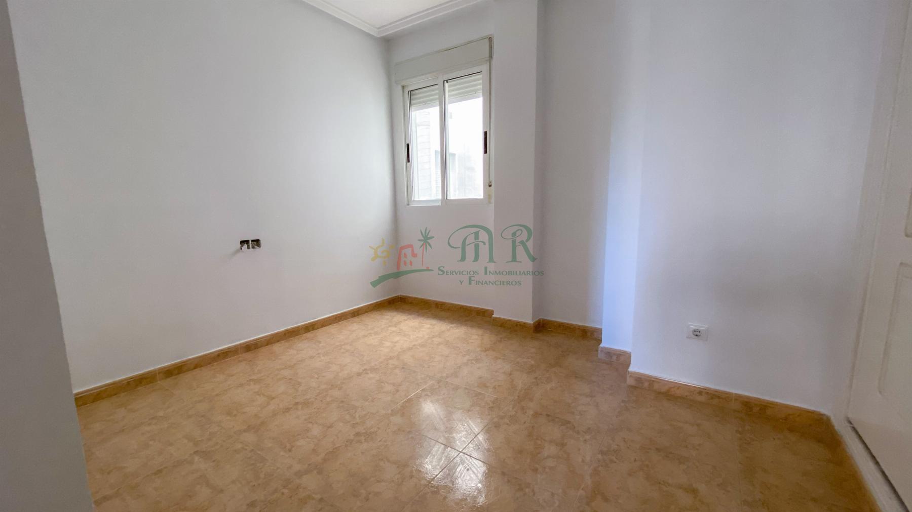 For sale of apartment in Guardamar del Segura