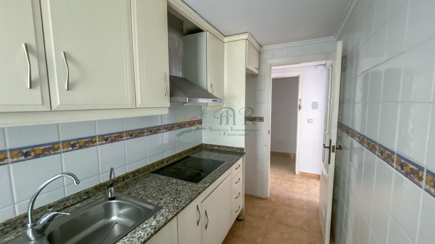 For sale of apartment in Guardamar del Segura