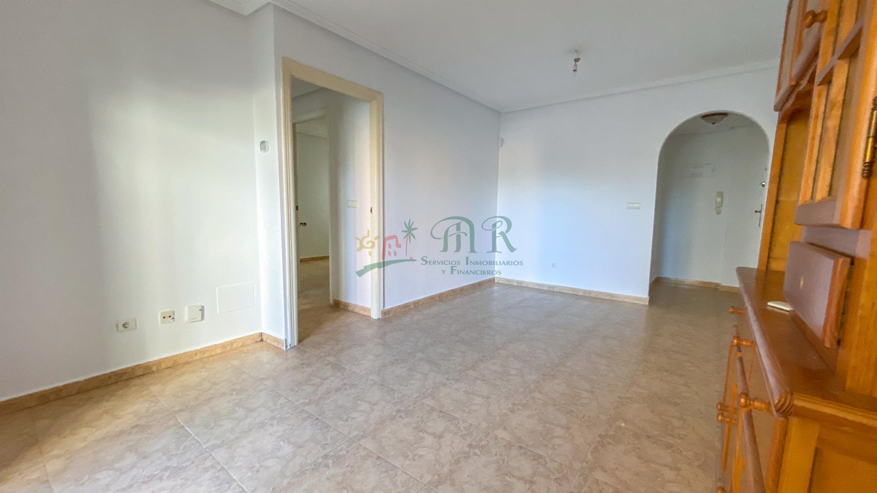 For sale of apartment in Guardamar del Segura