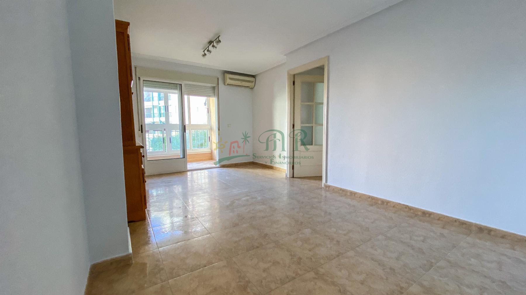 For sale of apartment in Guardamar del Segura