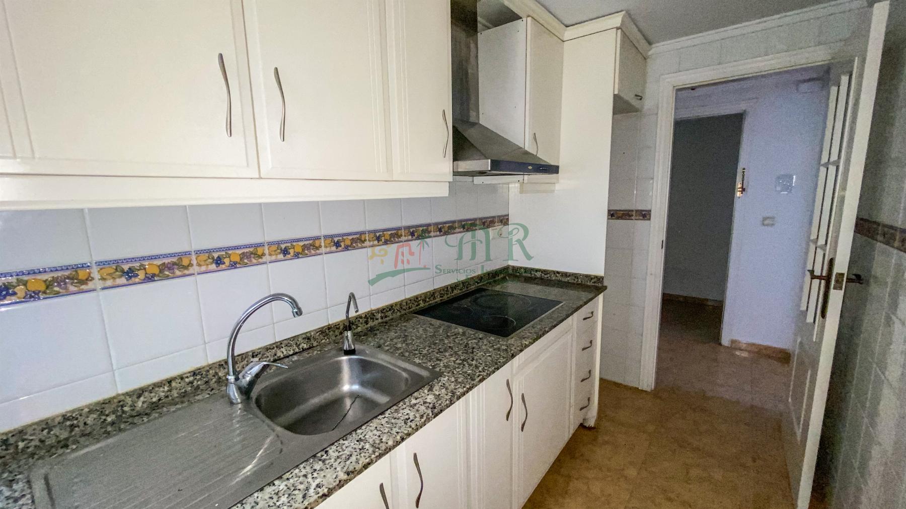 For sale of apartment in Guardamar del Segura