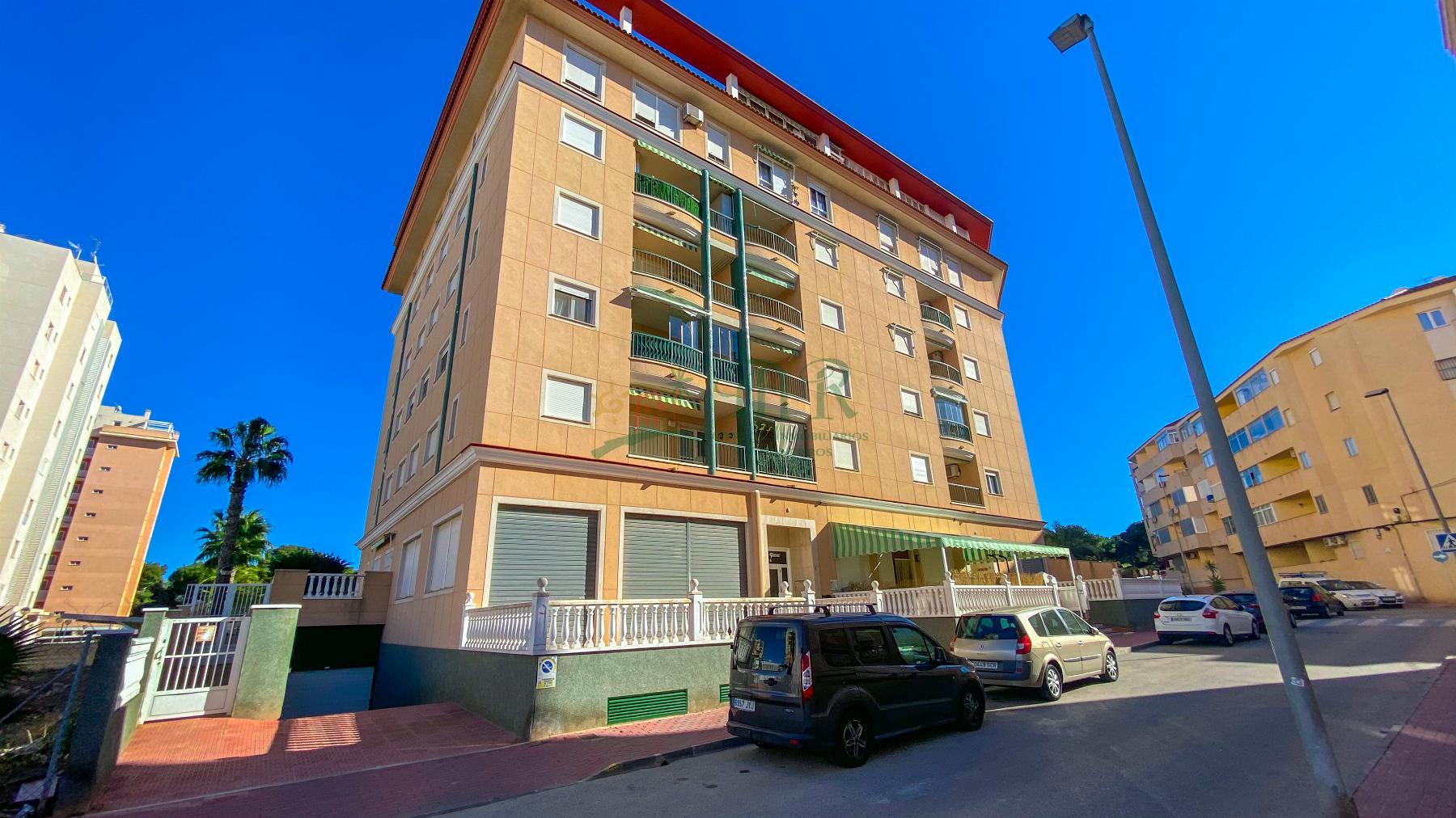 For sale of apartment in Guardamar del Segura