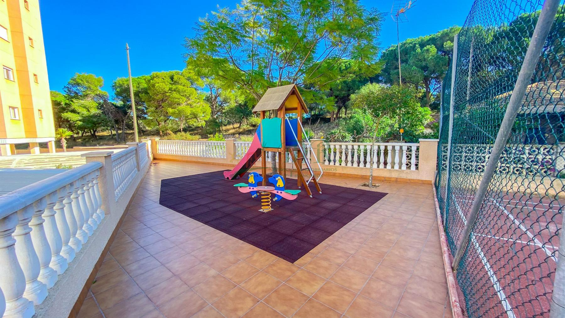 For sale of apartment in Guardamar del Segura