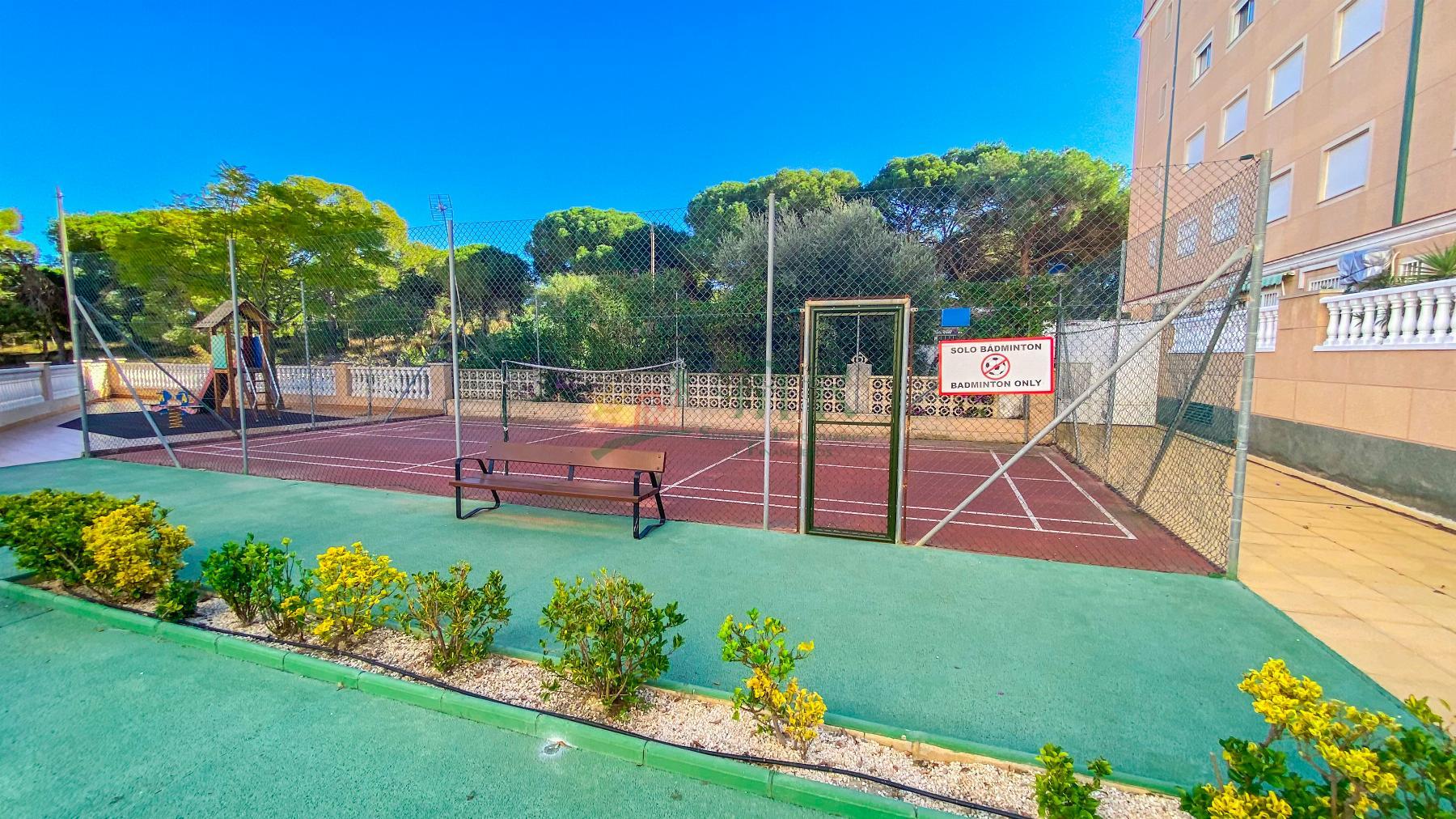 For sale of apartment in Guardamar del Segura