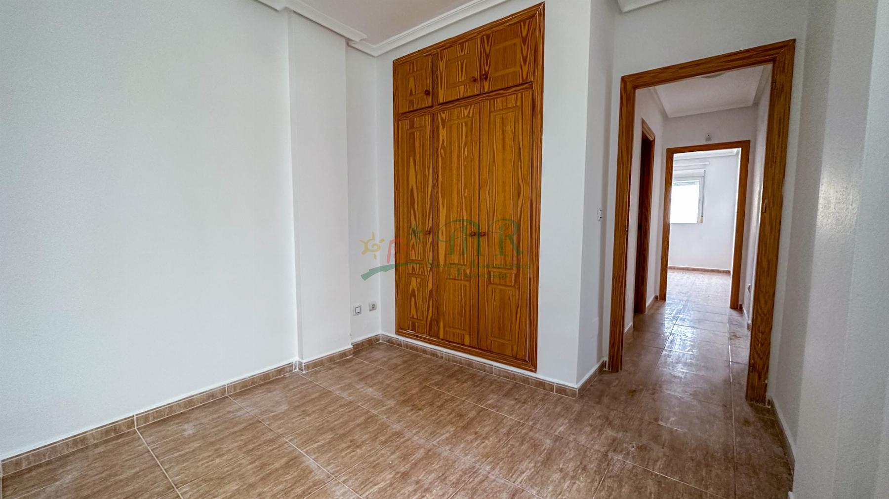 For sale of apartment in Formentera del Segura