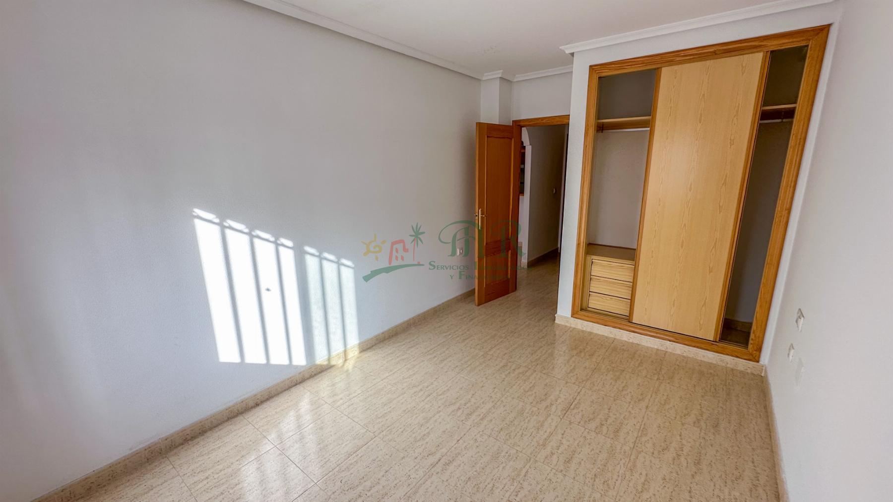 For sale of duplex in Daya Vieja