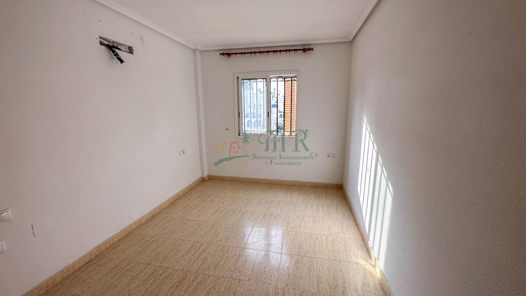 For sale of duplex in Daya Vieja