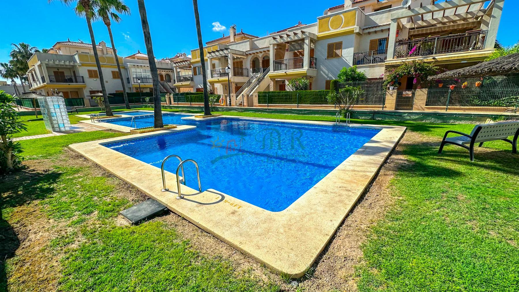 For sale of duplex in Daya Vieja