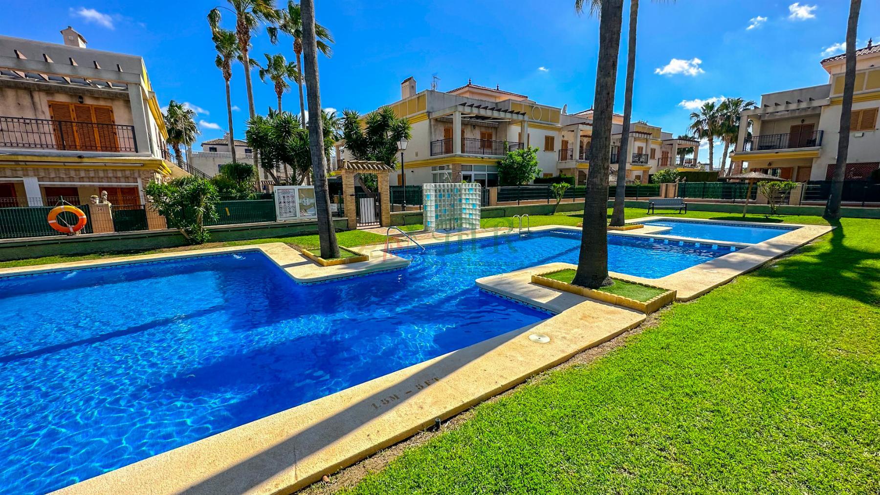 For sale of duplex in Daya Vieja