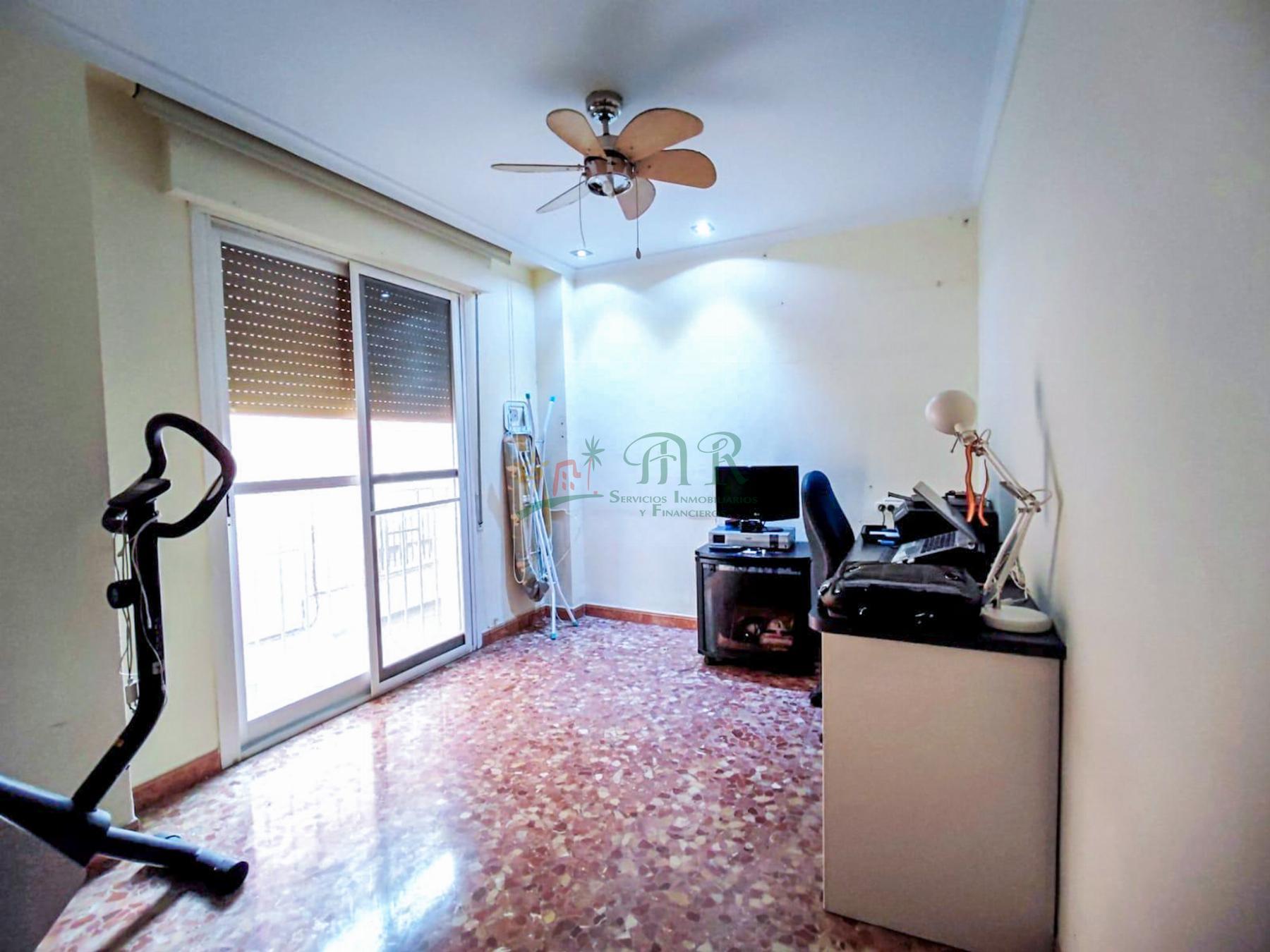 For sale of flat in Elche-Elx