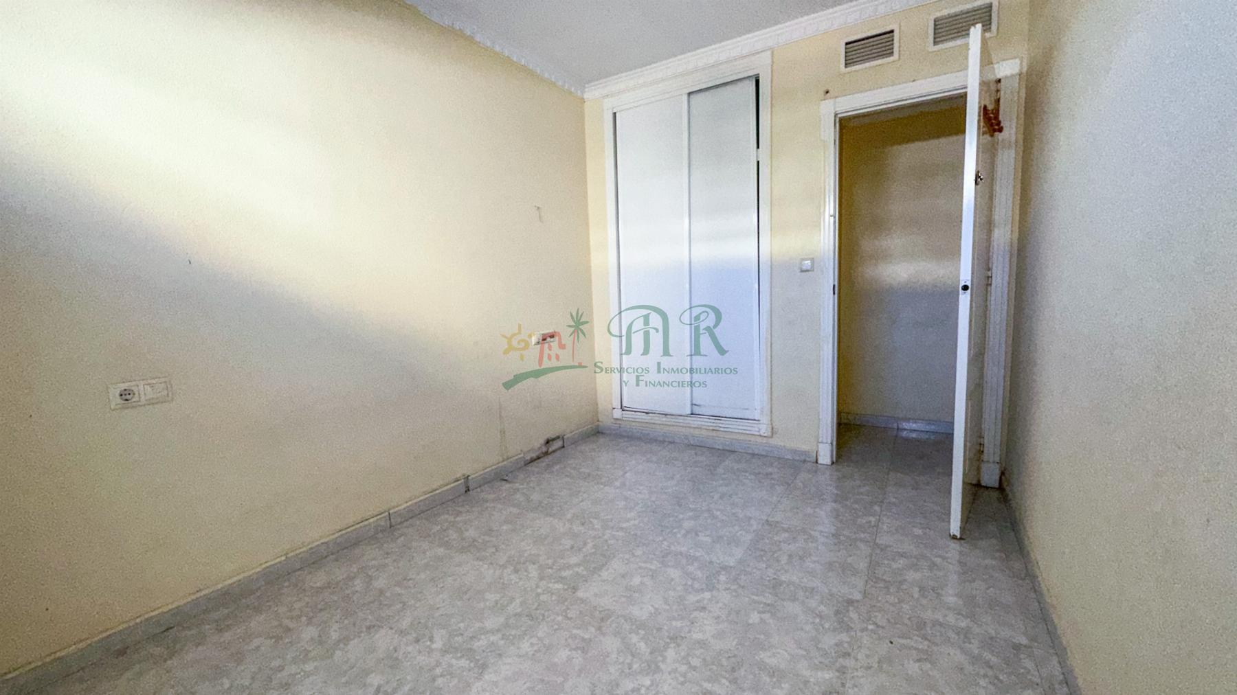 For sale of apartment in Almoradí