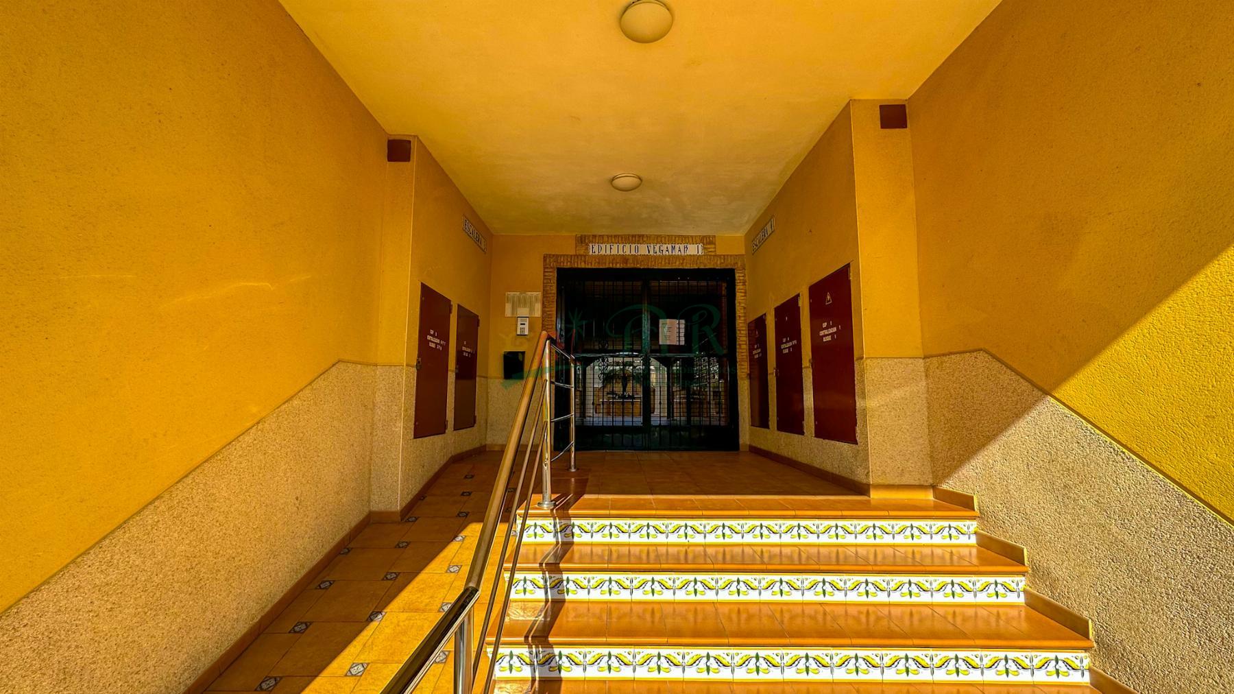 For sale of apartment in Almoradí