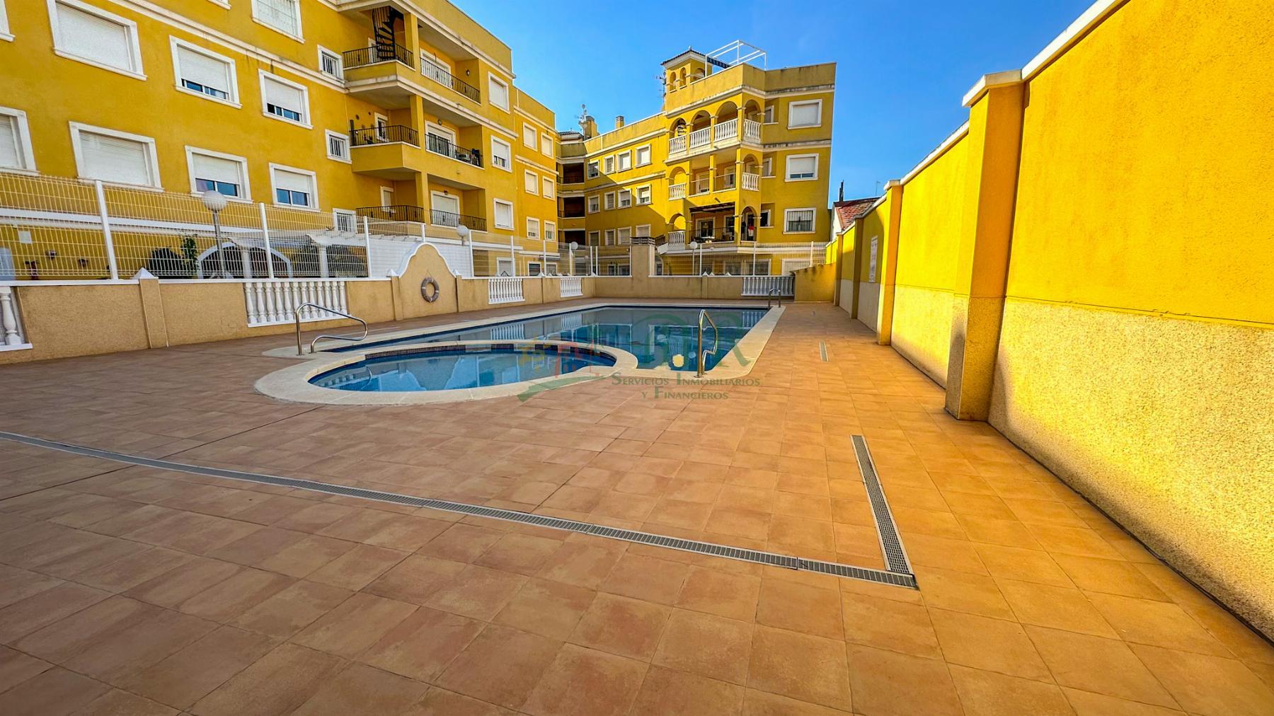 For sale of apartment in Almoradí