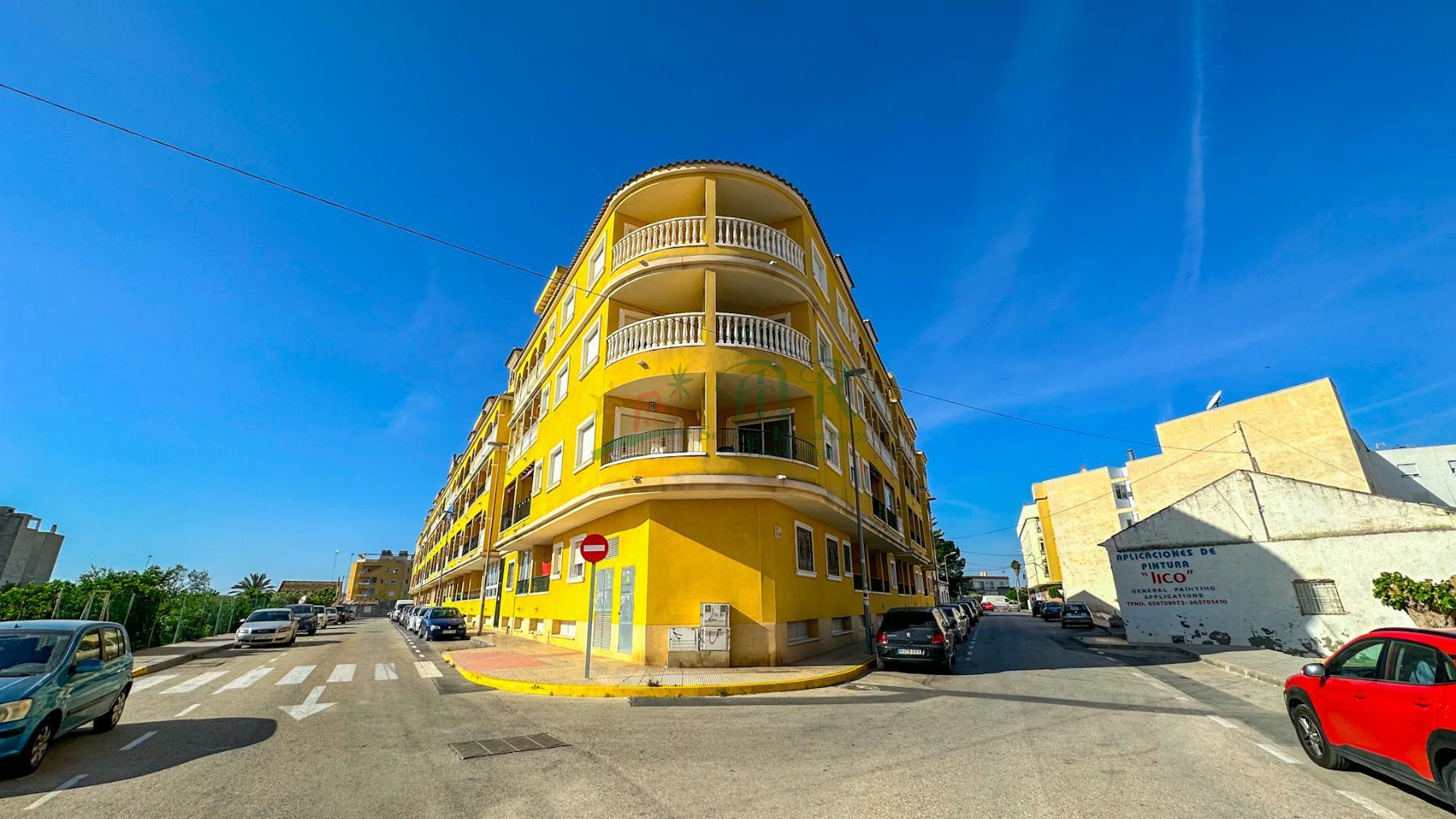 For sale of apartment in Almoradí