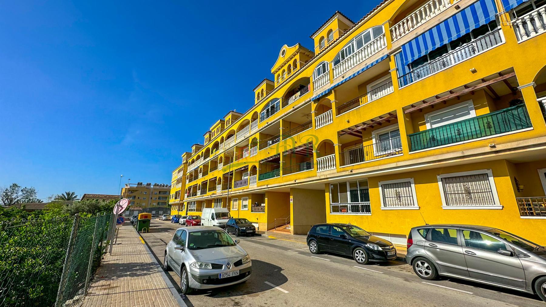 For sale of apartment in Almoradí