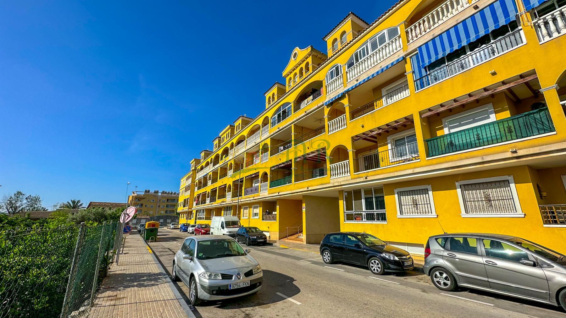 For sale of apartment in Almoradí