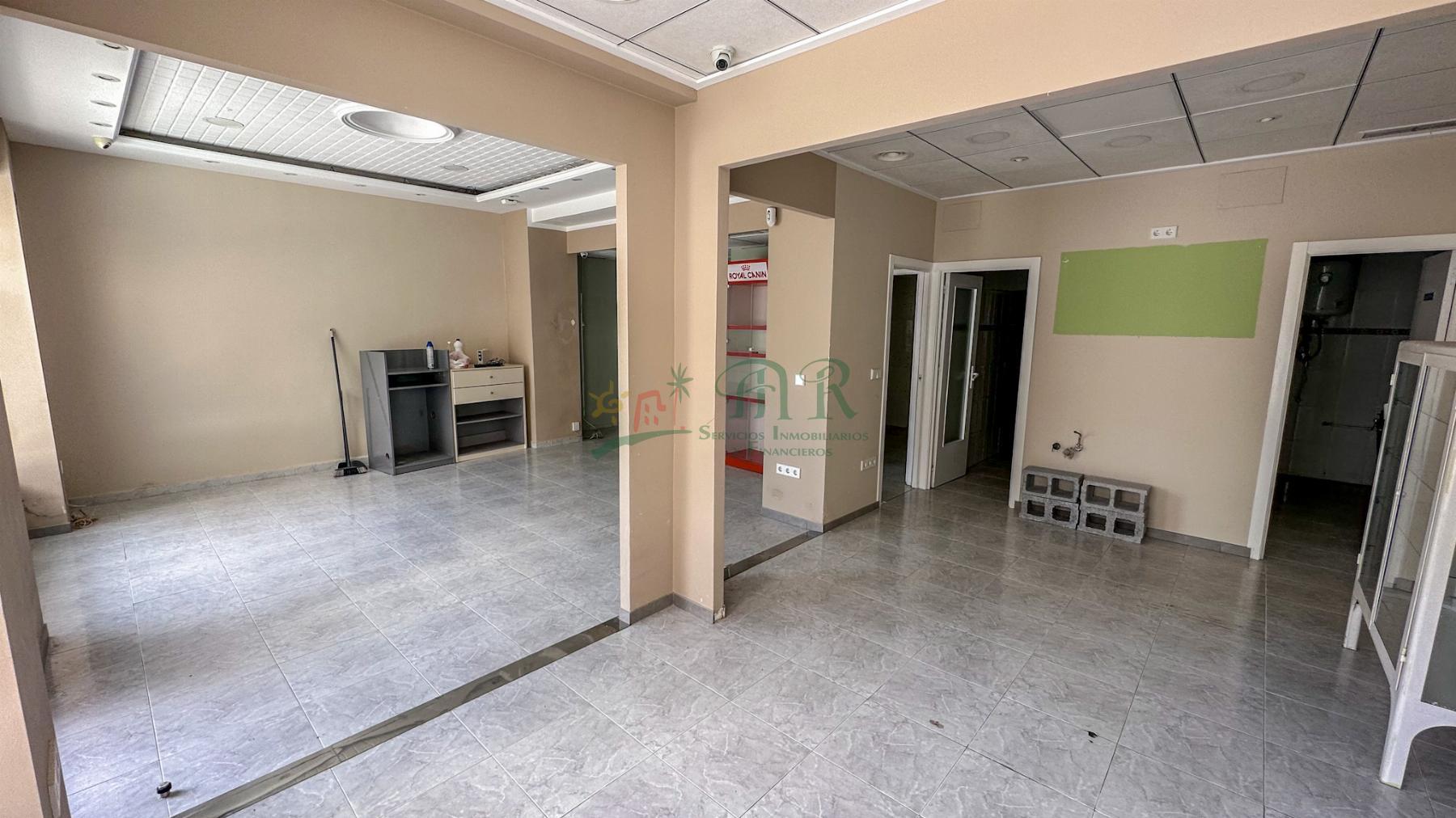 Venta de local comercial en Almoradí