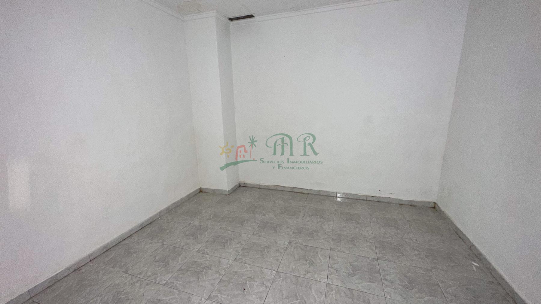 For sale of commercial in Almoradí