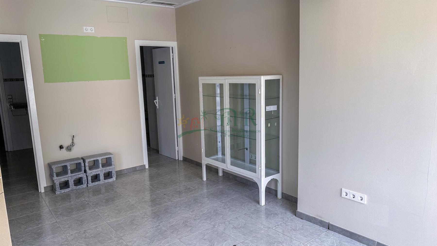 Venta de local comercial en Almoradí