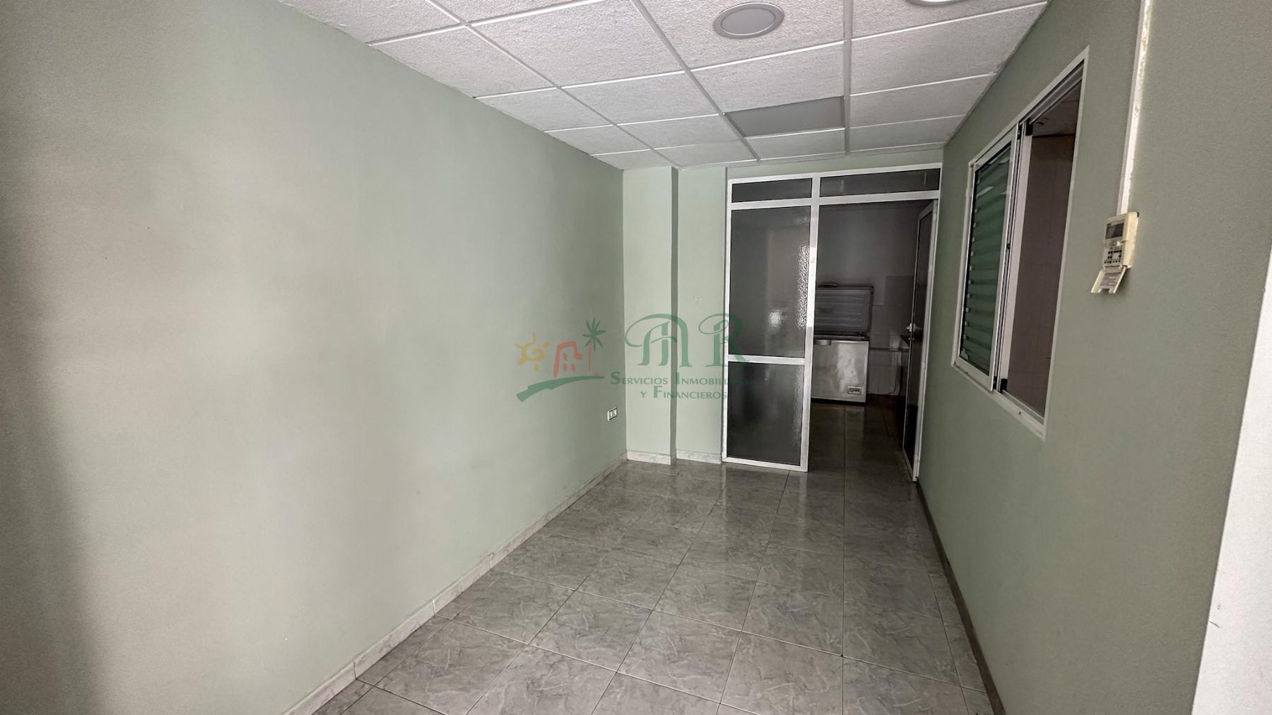 Venta de local comercial en Almoradí