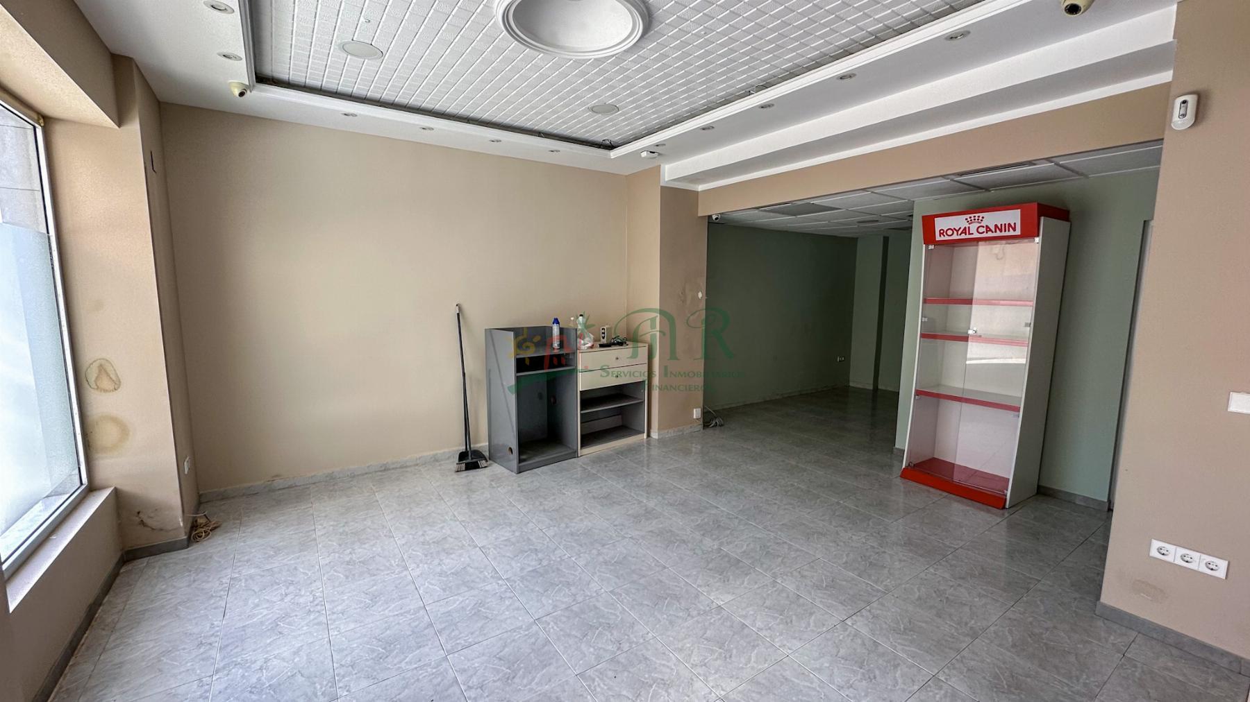 Venta de local comercial en Almoradí