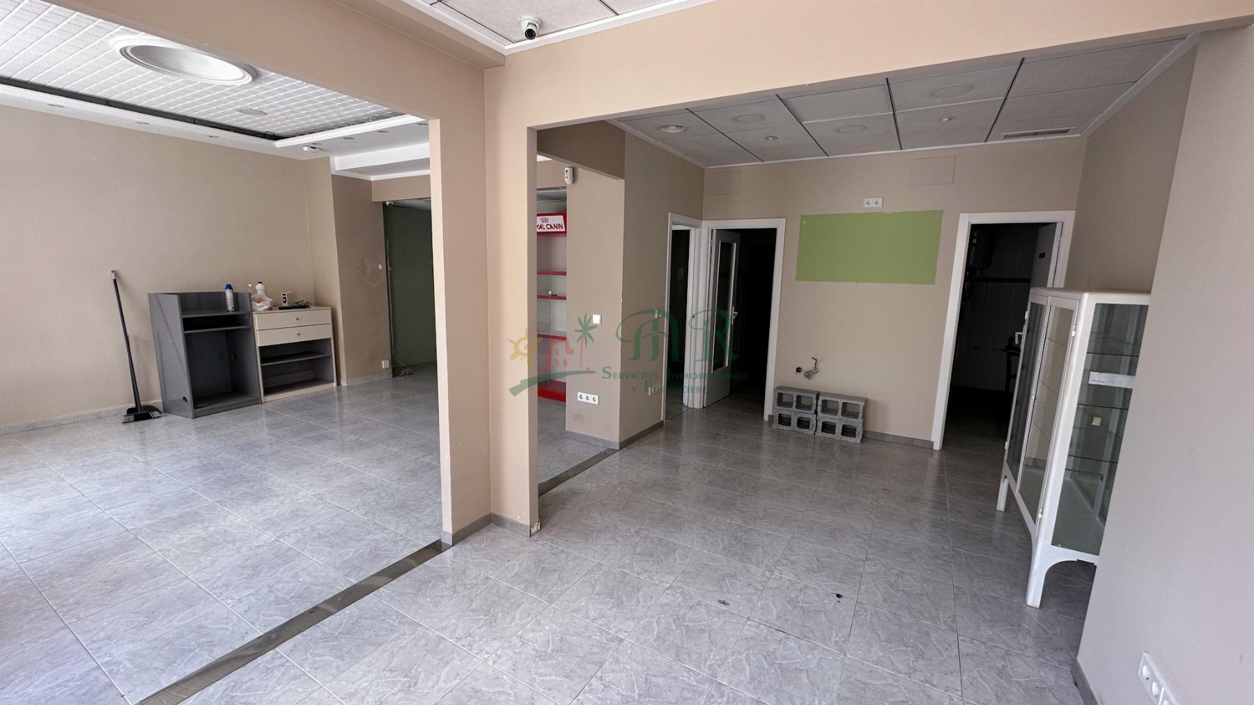 Venta de local comercial en Almoradí