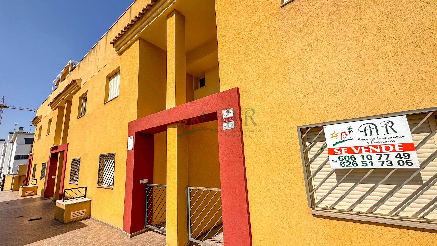 For sale of chalet in Guardamar del Segura