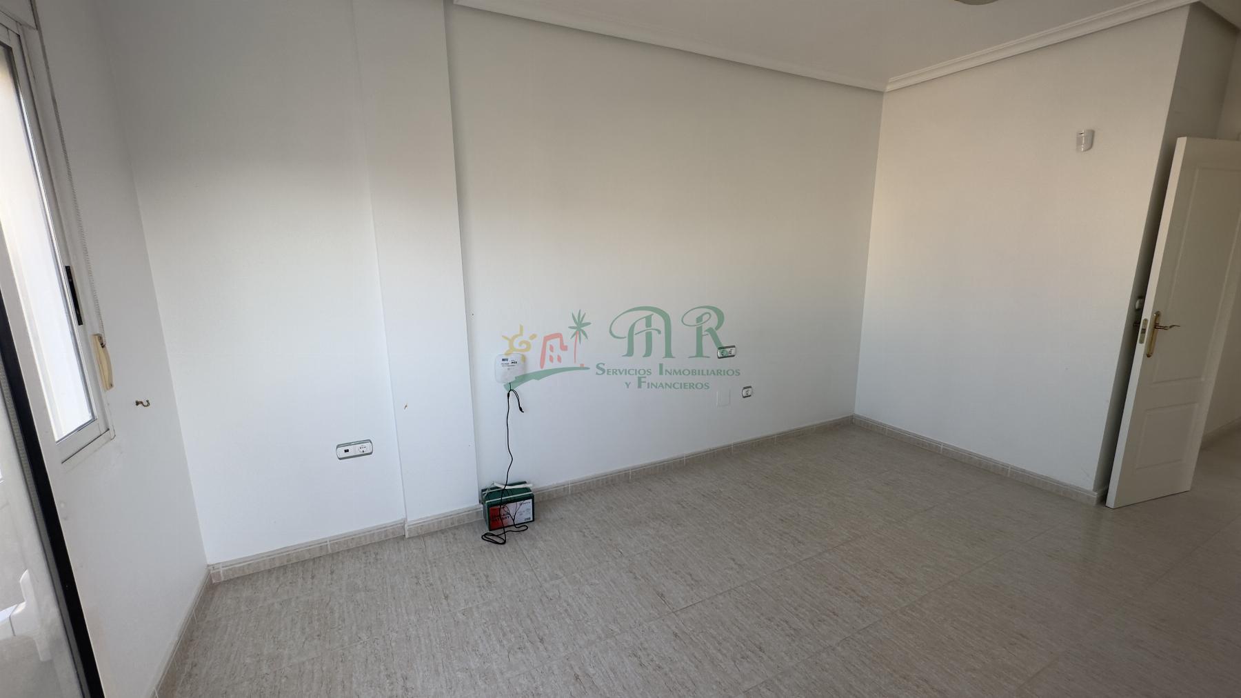 For sale of apartment in Almoradí