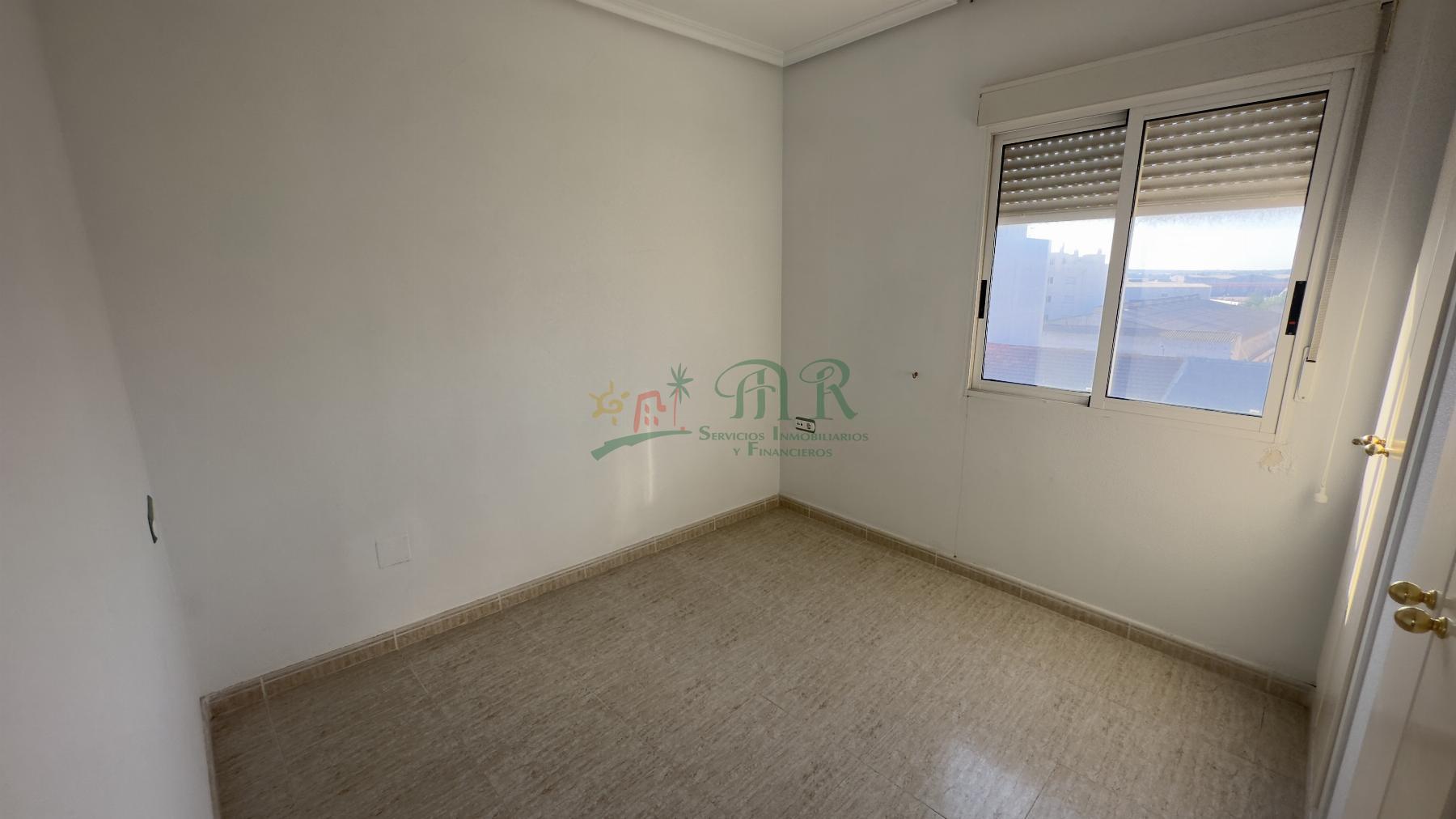 For sale of apartment in Almoradí