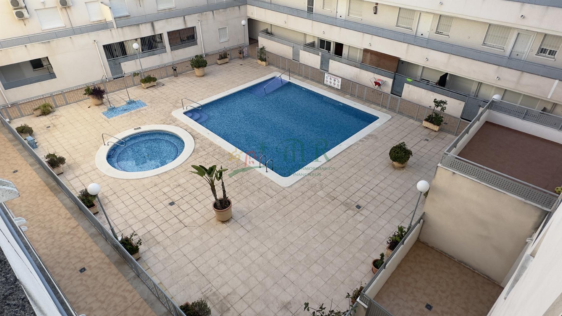 For sale of apartment in Almoradí